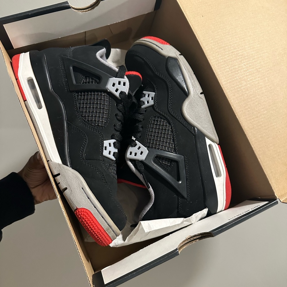 Jordan 4s
